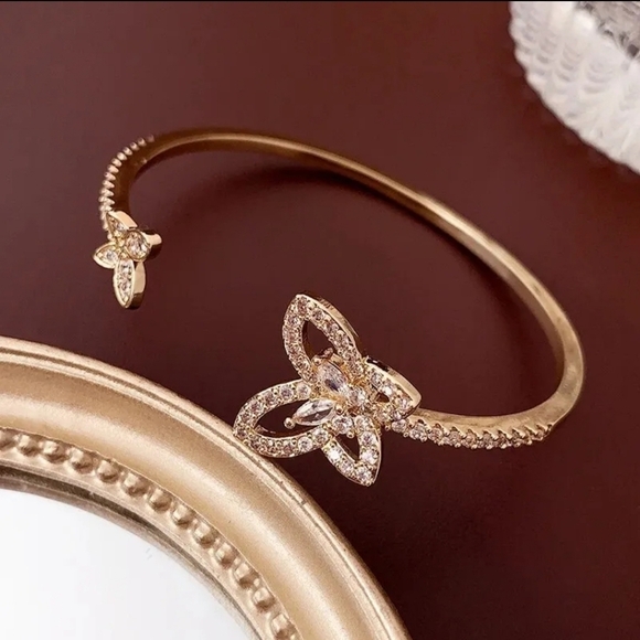 butterfly open bracelet - Picture 3 of 4